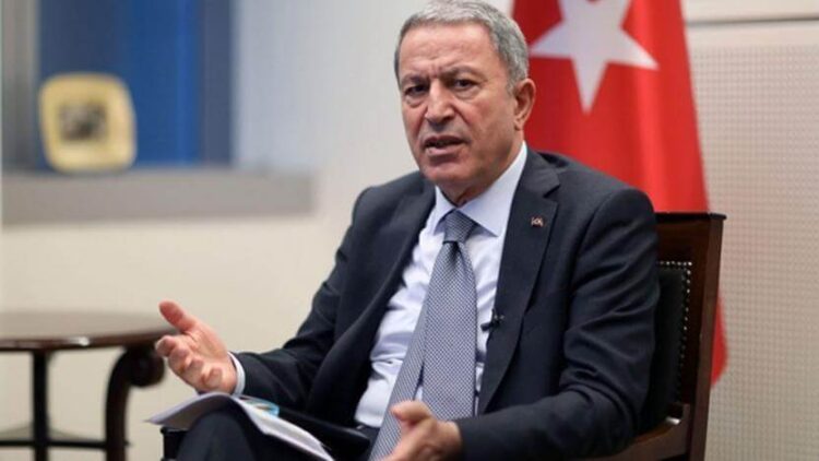 Hulusi Akar Türkiye’deki Suriyeli sayısını açıkladı