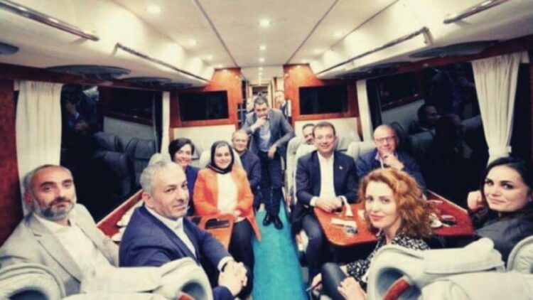 İmamoğlu’nun VIP minibüsüne kimler alındı, kimler alınmadı?