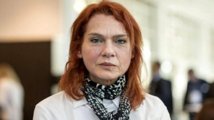 Yazar Aslı Erdoğan beyin kanaması geçirdi