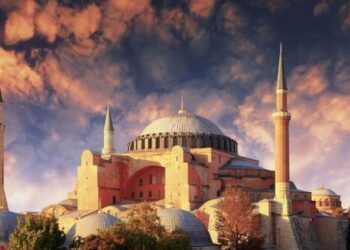 Ayasofya’nın restorasyon ihalesi Erdoğan’ın arkadaşına