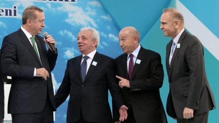 CHP’li Özel: Beşli Çete elindeki havalimanını satıp parayı yurtdışına kaçırmak istiyor