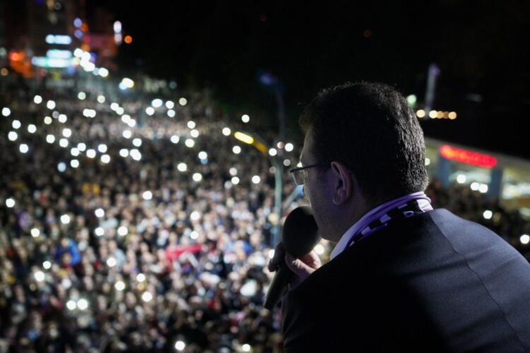 İmamoğlu: Farklılıklarımızla zenginleşelim