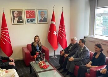 CHP: Veriler düştü diyorsunuz ama yüz yüze bayramlaşmıyorsunuz