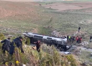 Öğrencileri taşıyan otobüs devrildi… Çok sayıda ölü ve yaralı var