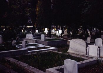Bir zam da mezar yerlerine…  “Ölmek bile pahalı”