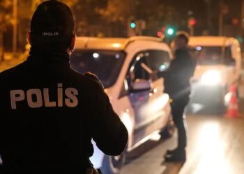 ‘Sahte MİT’çinin aracında silah ve uyuşturucu bulundu
