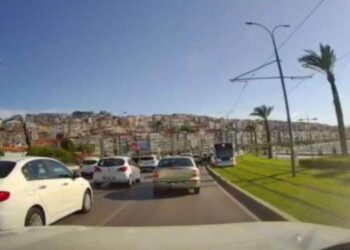 12 yaşındaki çocuk sahile gitmek isterken tramvayın altında kaldı