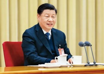 Xi Jinping’in Çin’in kalkınmasıyla ilgili makalesi Qiushi’da