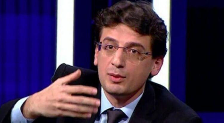 CHP’li Emre: ‘İktidar sosyal medyanın da fişini çekmek istiyor’