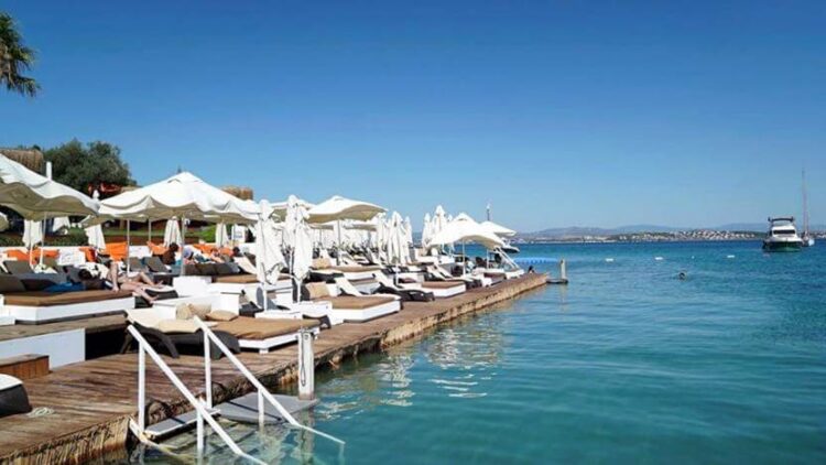 Giriş ücreti için 500 lira alınıyor, 500 liralık da yeme-içme zorunluluğu var