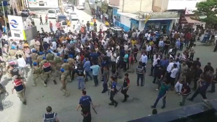 Urfa’da aşiret kavgası… Askerler sokağa indi