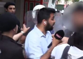TELE 1 kameramanı ve muhabirine polisten tekmeli saldırı!