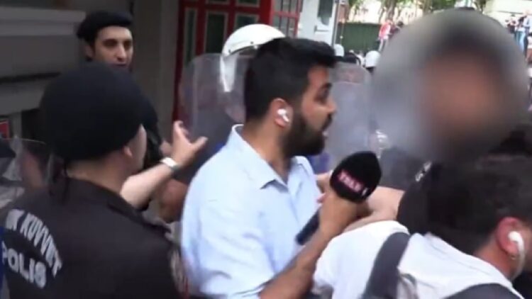 TELE 1 kameramanı ve muhabirine polisten tekmeli saldırı!
