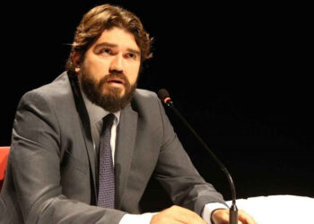 İşte Aydın Doğan’ın, ROK’un Bank Asya kredisini yazdırdığı iddia edilen köşe yazarı