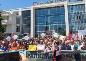Çekmeköylüler AKP’li belediyeyi protesto etti: ‘Parkıma dokunma’
