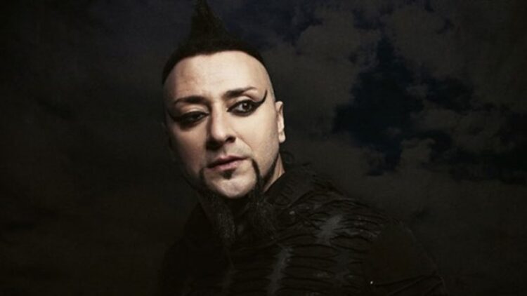 Hayko Cepkin’den akaryakıt zammına şiirli tepki