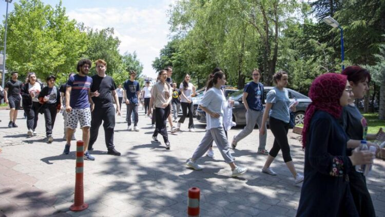 AYT’de hangi bölüm zor, hangi bölüm kolaydı?