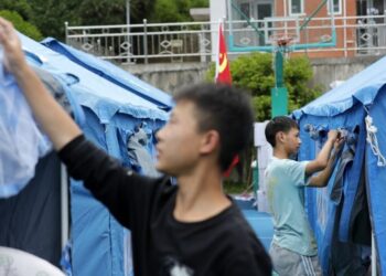 Çin’in Sichuan eyaletinde meydana gelen depremde kurtarma çalışmaları sürüyor