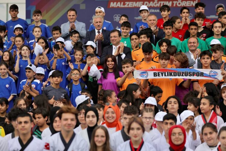 İBB’den amatör spor kulüplerine 30,7 milyon TL’ değerinde destek