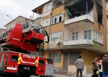 Ev sahibiyle tartıştı daireyi yaktı