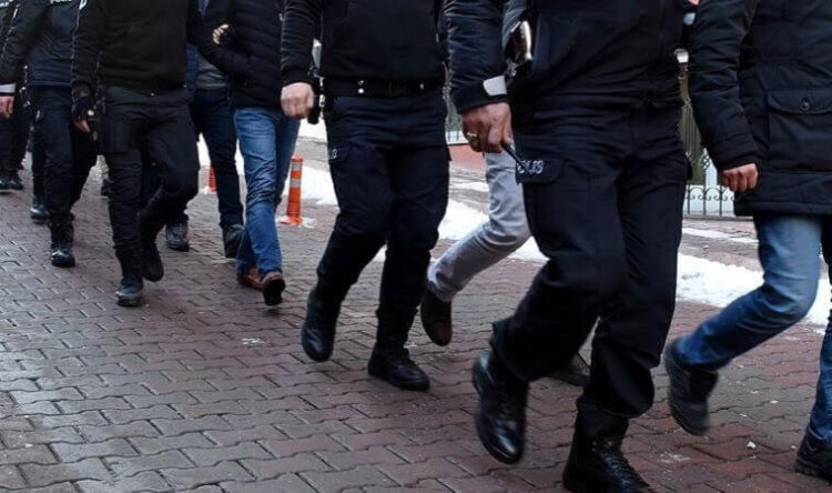 FETÖ’nün mülki idare yapılanmasına operasyon: 38 gözaltı