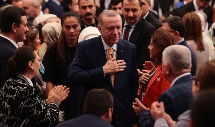 Die Welt’te dikkat çeken Erdoğan analizi: ‘Türkiye’yi 19 yıl öncesine döndürdü’