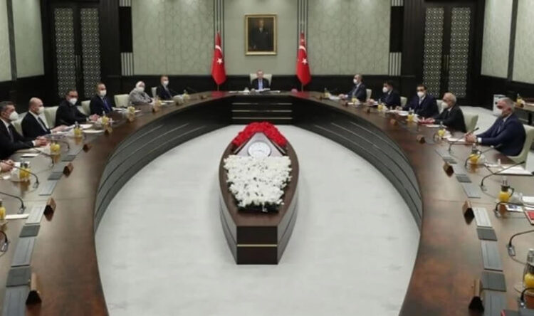 Kabine toplanıyor! Masada 3 önemli konu var