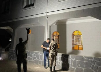 AKP’li milletvekilinin evi tarandı