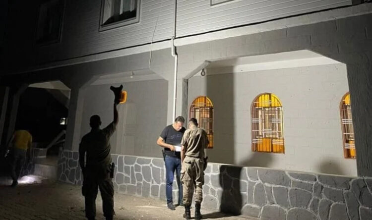 AKP’li milletvekilinin evi tarandı