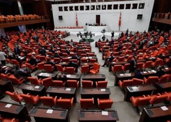 Sağlık çalışanlarının özlük haklarına yönelik yasa teklifi Meclis’e sunuldu