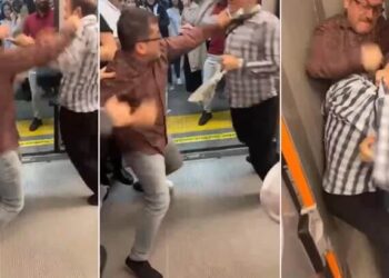 Metroda yumruk yumruğa kavga