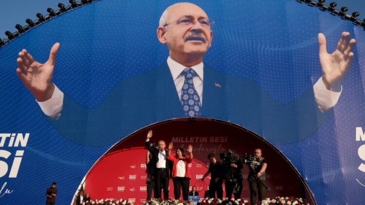 CHP’de Kılıçdaroğlu kulisleri: ‘Parti rozetini çıkaracak, yetkilerini paylaşacak’