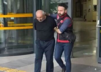 3 kişiyi öldüren zanlı: Köpek beslemeye devam ettiler