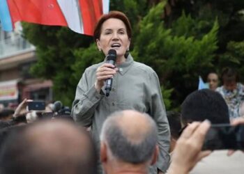 Danışmanı perde arkasını anlattı: Özür dilediği gün otobüste ne konuşuldu?