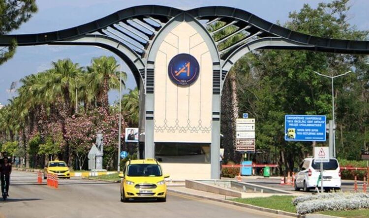 Akdeniz’de neler oluyor? Son iki ayda 4 öğrenci intihar etti