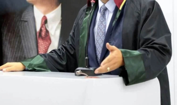 Bir avukat daha yaşamına son verdi!