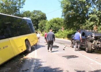 İstanbul’da otobüs kaza yaptı, çok sayıda yaralı var