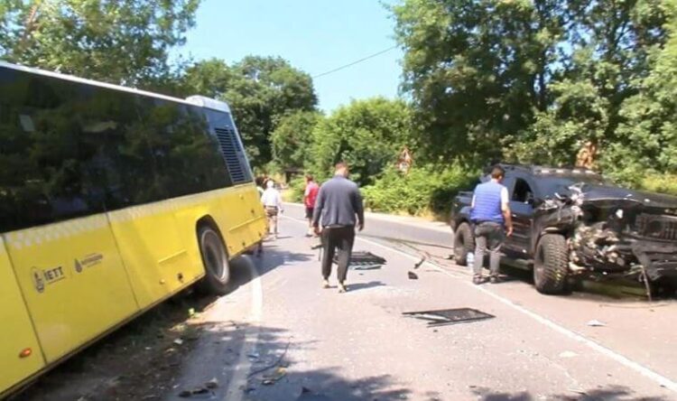 İstanbul’da otobüs kaza yaptı, çok sayıda yaralı var