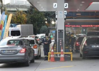 Brent petroldeki sert düşüş akaryakıt fiyatlarına yansıyacak mı?
