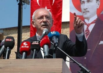 Kılıçdaroğlu İzmir’de: ‘Ne yaparlarsa yapsınlar, asla yolumuzdan dönmeyeceğiz’