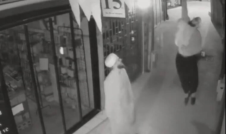 Atatürk’e ve Türk bayrağına çirkin saldırı: 2 şüpheli gözaltına alındı