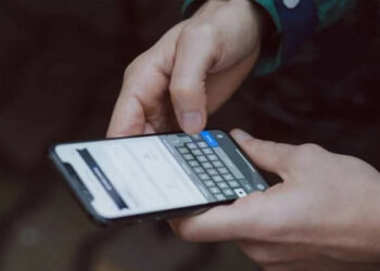 Ünlü banka çalışanların mesajlarını izleyecek