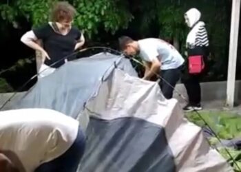 Meclis’e yürüyen TÜM KAMU-DER Gölbaşı’nda çadır kurdu