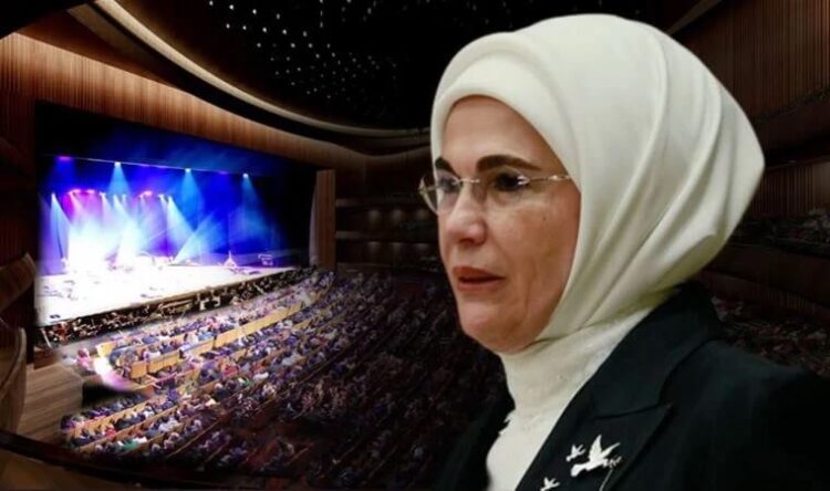 AKM’de Emine Erdoğan protestosu: ‘Yuh’ sesleri yükseldi