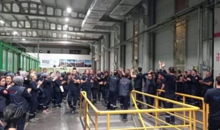 Enerji işçileri fabrikayı işgal etti