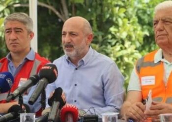 Soylu’ya çok sert yanıt: “Sizin gibi Suudi Prens’in sofrasına gitmedi”
