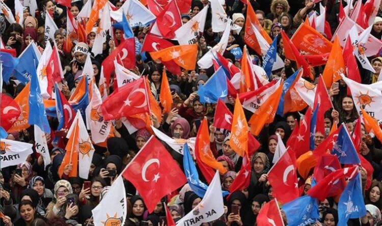 İşte son anket sonuçları: İktidar seçmeniyle karşı karşıya