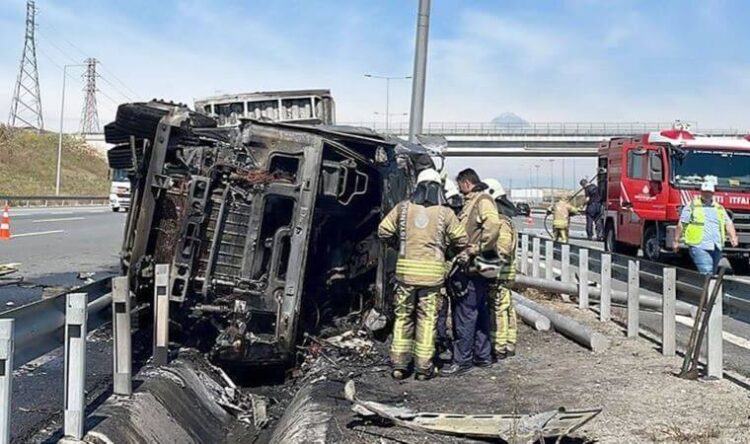 Feci kaza: Sürücü yanarak hayatını kaybetti