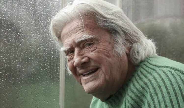 Cüneyt Arkın’a veda… Cenazesi AKM’ye getirildi