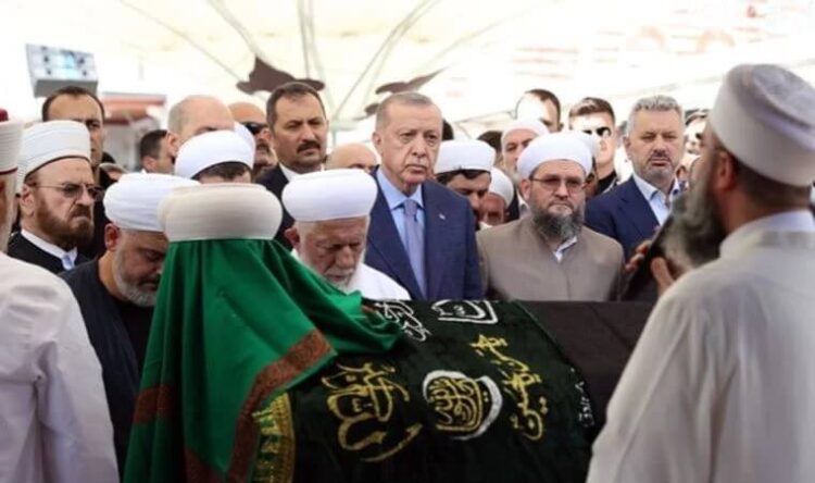 İsmailağa Cemaati’nin içinde dolaşan 3 video